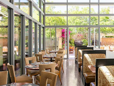 Quattro Restaurant and Bar, East Palo Alto, United States