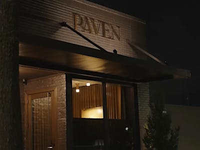 Raven Steakhouse & Lounge, Restaurant in Maryville