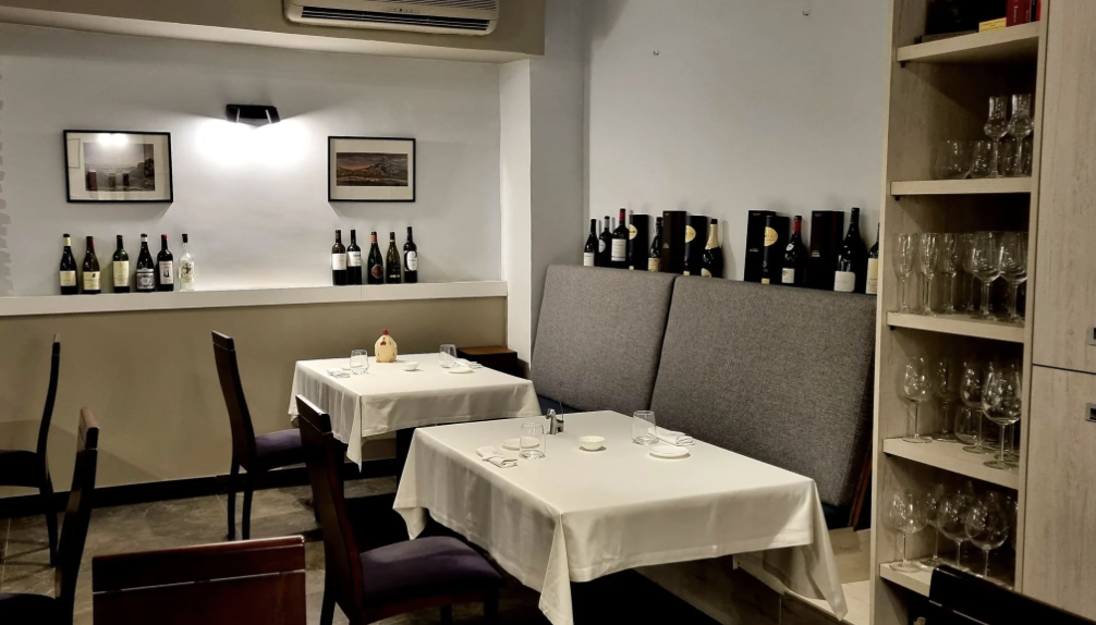 Portal El Bajo i, Restaurant in Granada
