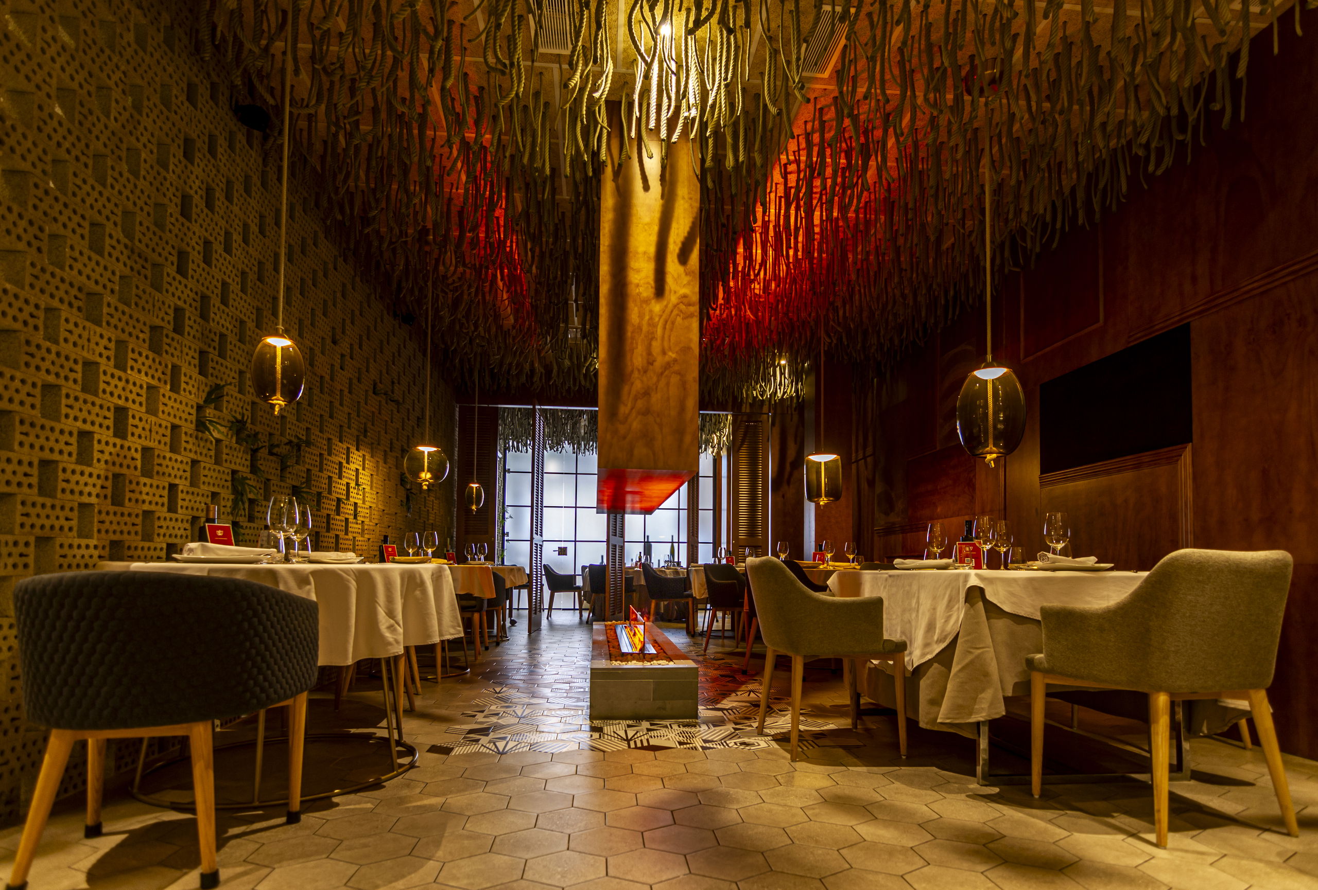 Los Porrones, Restaurant in Manises