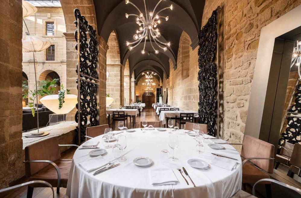 El Claustro. Hotel Eurostars Los Agustinos restaurant in Haro