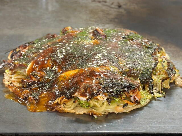 Okonomiyaki Tecchan Honten, Mihara, Japan