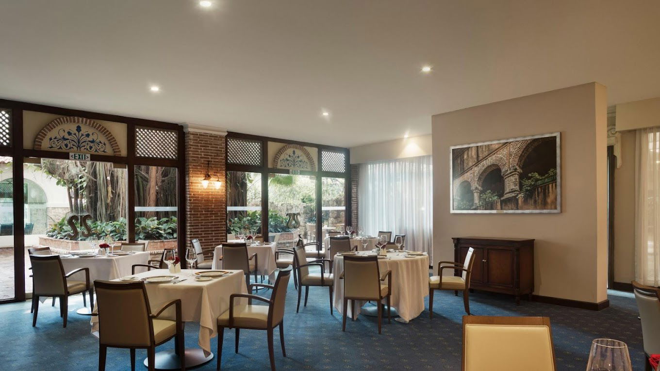 Restaurante El Jardín. Hotel El Embajador, Restaurant in Santo Domingo