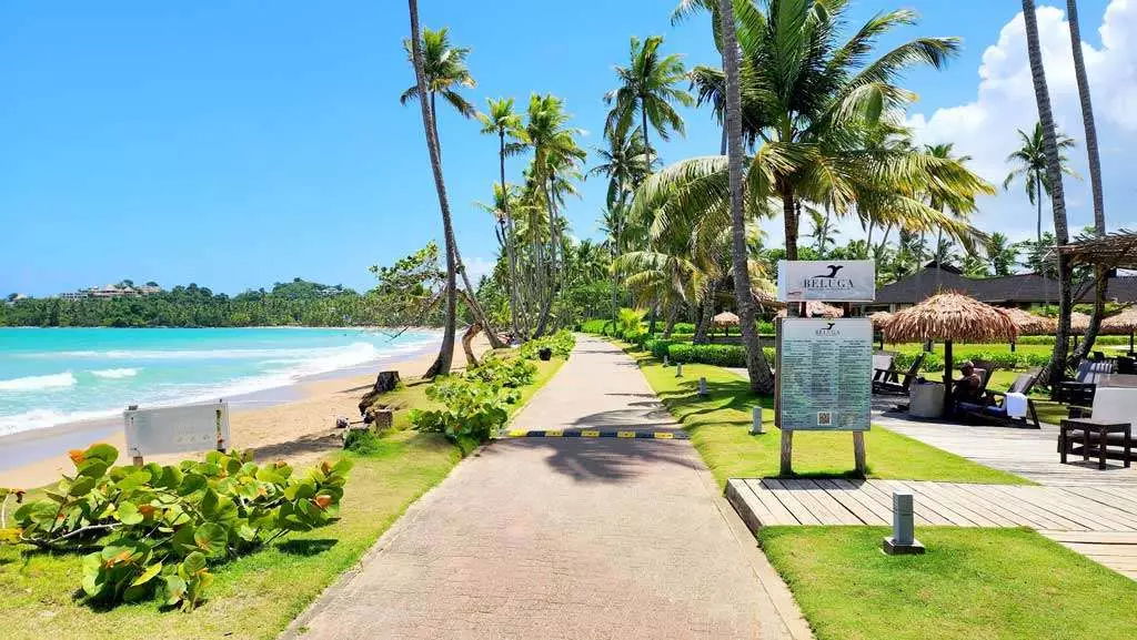 Beluga Beach Club Bar Restaurant. Hotel Costa Las Ballenas, Restaurant in Las Terrenas