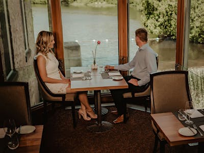 Headwaters Restaurant & Lounge, Restaurant in Caledon