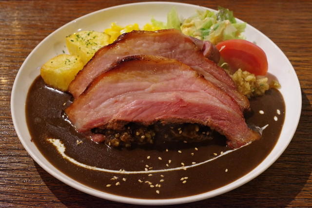 Yuiga Dokuson, Osaka, Japan