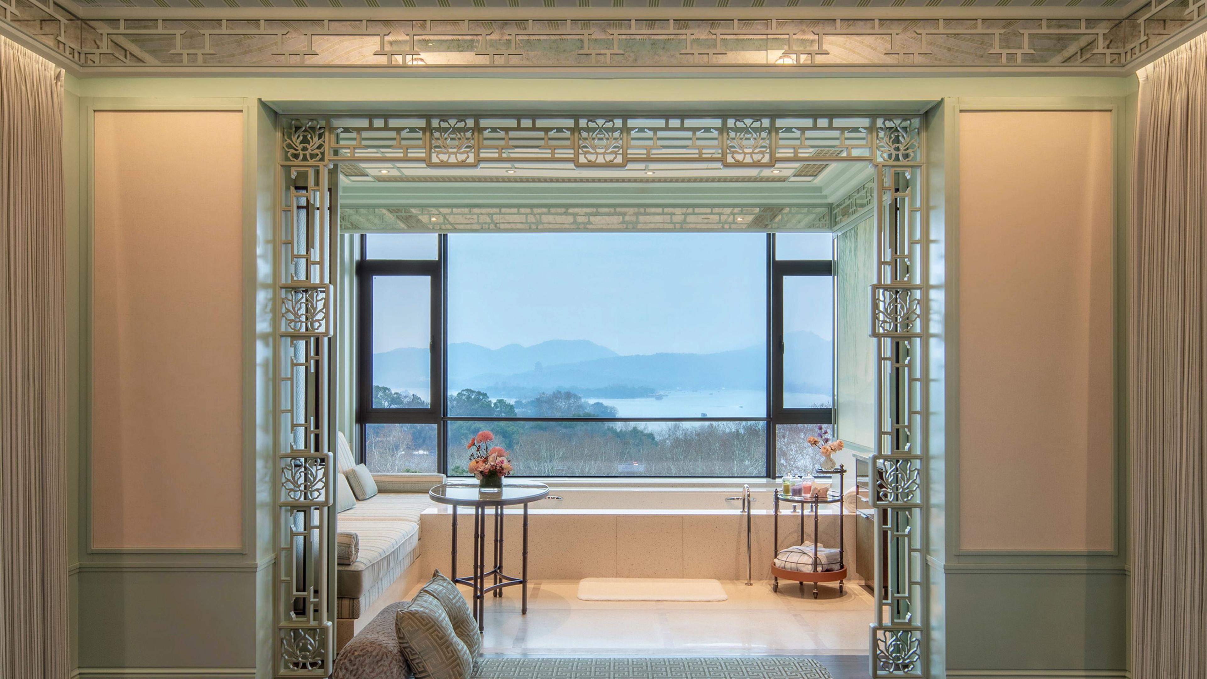The Silk Lakehouse hotel in Hangzhou