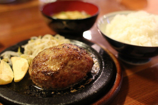Momoya