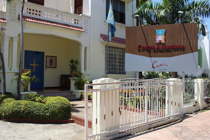 Centro Asturiano, Restaurant in Santo Domingo