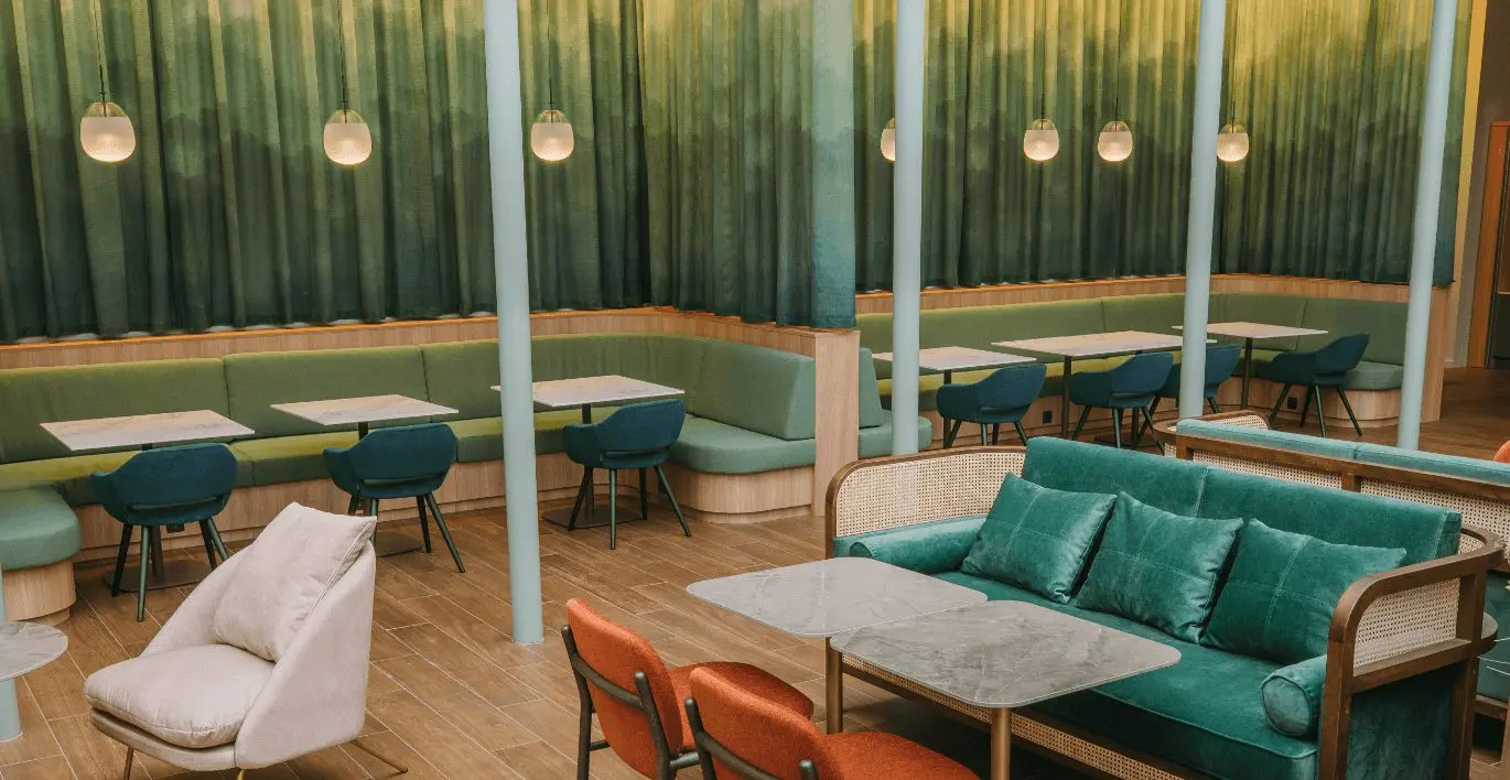 Simultáneo. Hotel Catalonia Barcelona Plaza, Restaurant in Barcelona
