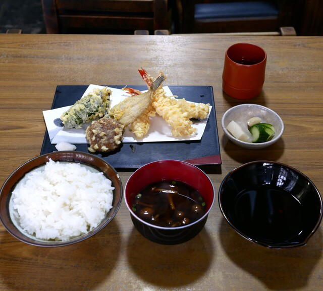 Don Hyara, Nagoya, Japan