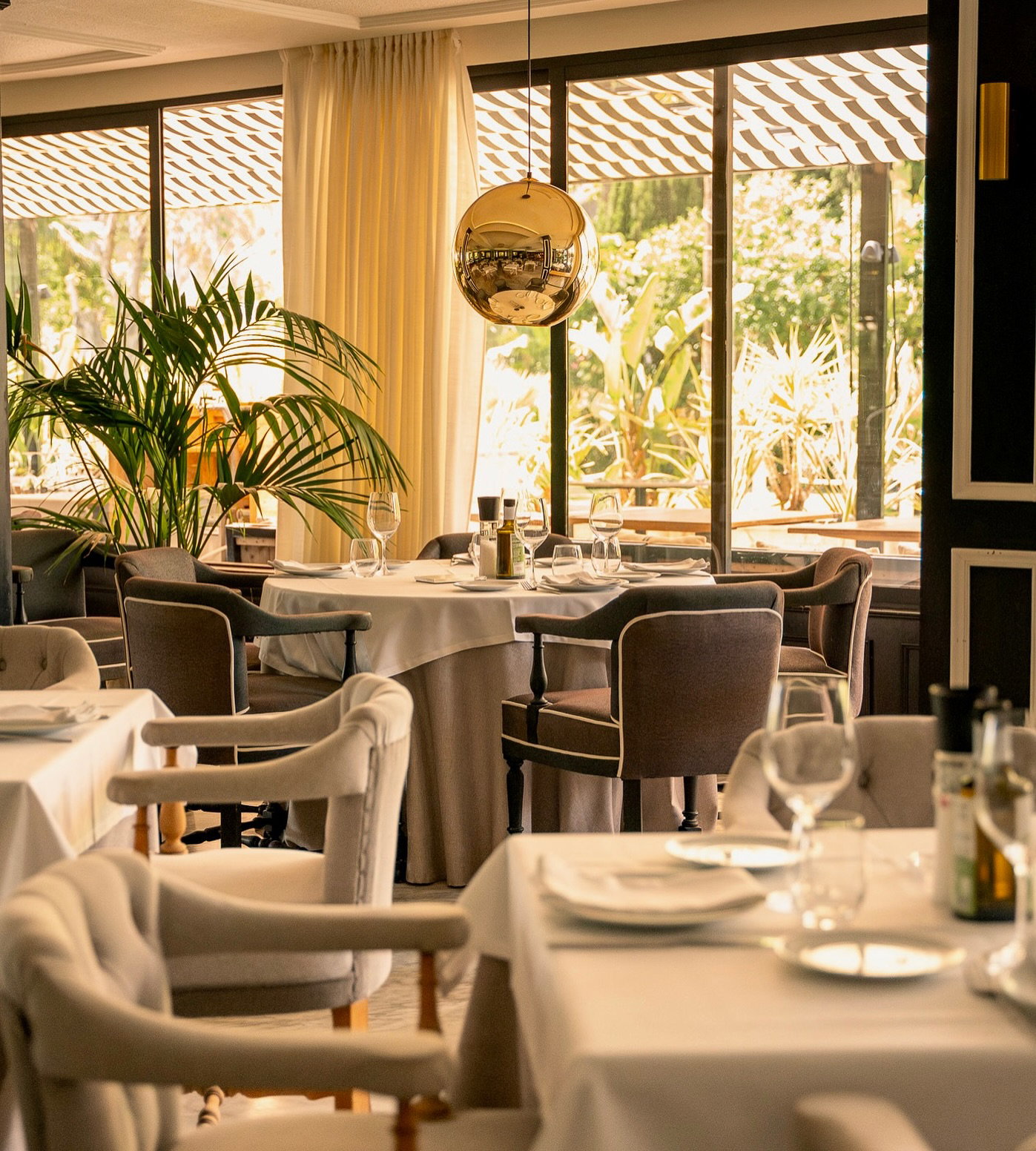 Pocardy Restaurant. Hotel Almirante