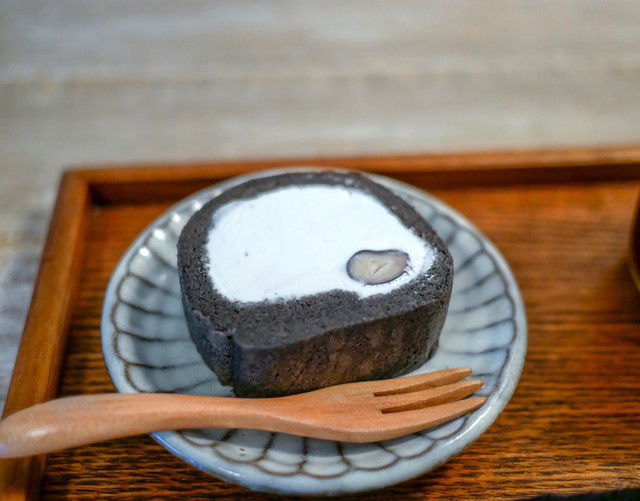Shiroi Kuro, Restaurant in Tokyo