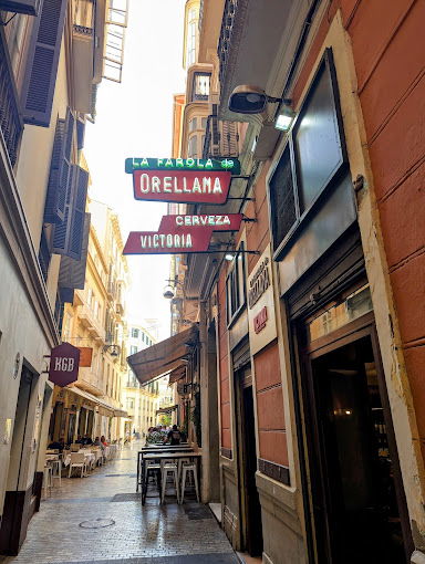 La Farola de Orellana, Restaurant in Málaga