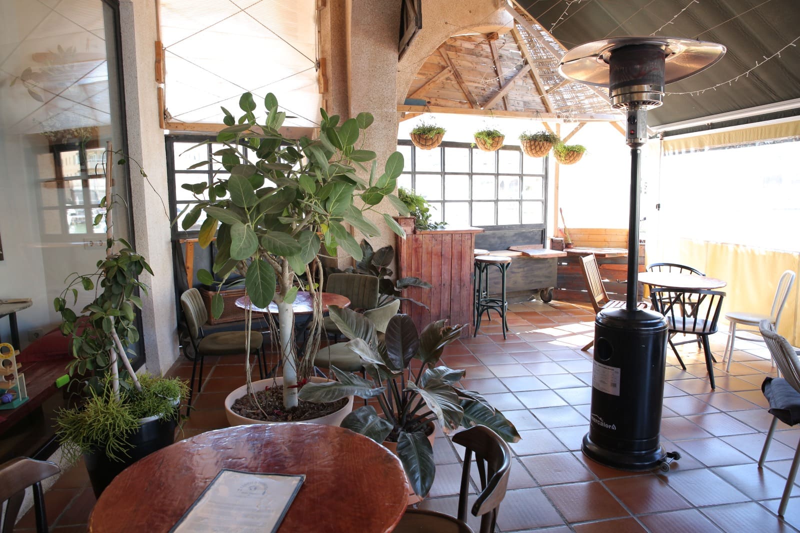 Fábrica Nómada, Restaurant in Almerimar