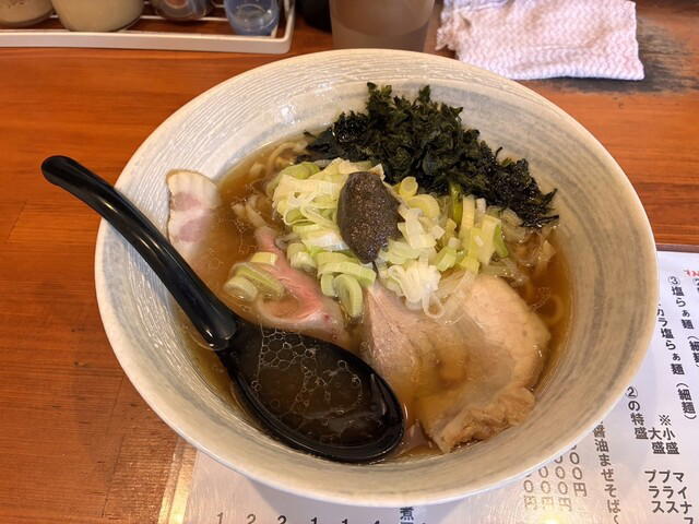 Yuiitsu Muni no Ramen Senmon Ten Ibukuro Washizukami, Osaka, Japan