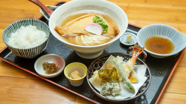 Teshigoto Sanuki Udon Sansan, Kawanishi, Japan
