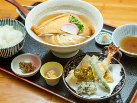 Teshigoto Sanuki Udon Sansan, Kawanishi, Japan