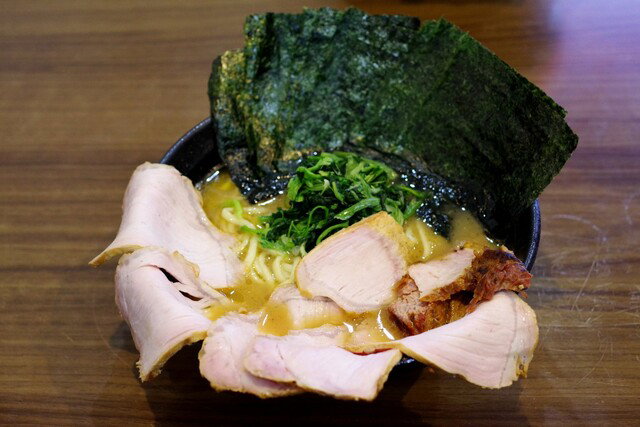 Yokohama Iekei Ramen Tennoya Samukawa souhon ten, Koza-gun, Japan