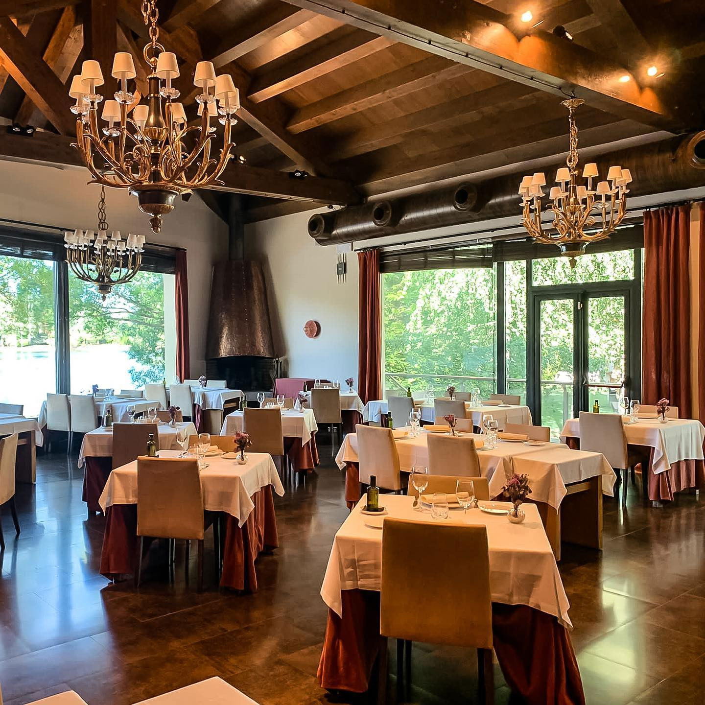 Schierbeck Restaurant. Hotel Villa Paulita, Restaurant in Puigcerdà