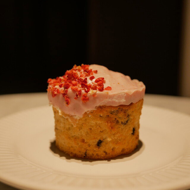 Mrs. Elizabeth Muffin Randomaaku puraza ten