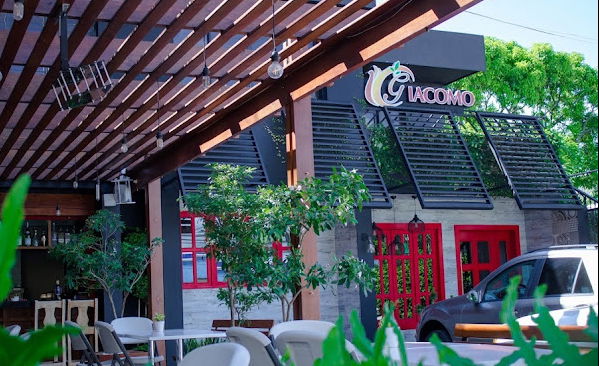 Giacomo Cafe, Restaurant in Santiago De Los Caballeros