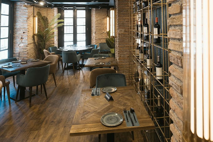 Siete Cabezas Restaurante, Restaurant in Málaga