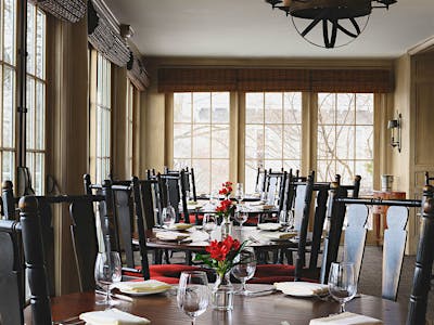 1833 Kitchen & Bar, Aurora, United States