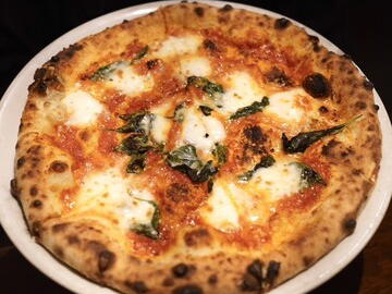 Pizzeria e bar LEGAME, Narita, Japan