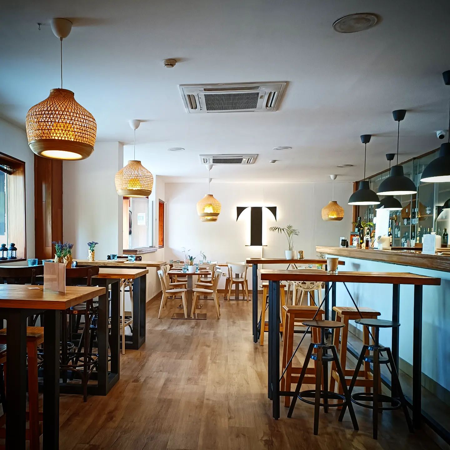 Tierra de Barros, Restaurant in Alcobendas