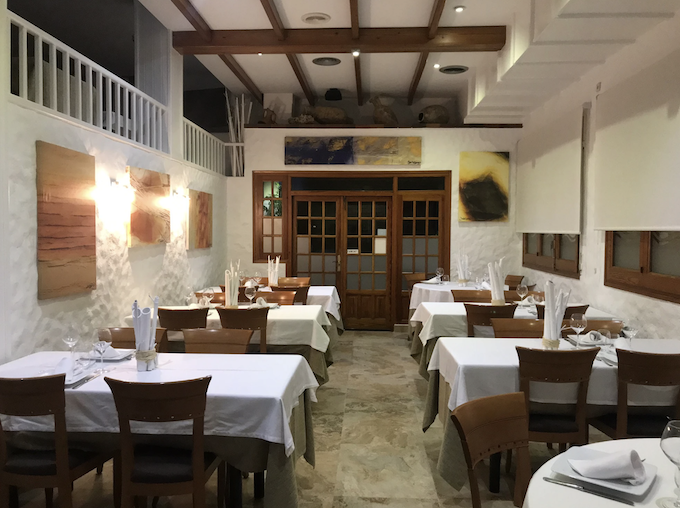 La Barretina, Restaurant in Roses