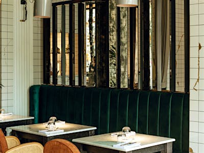 Mina, Restaurant in Moscow