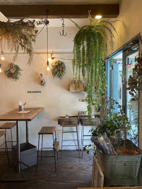 Flowers&Spanish Sonrisa, Restaurant in Tokyo