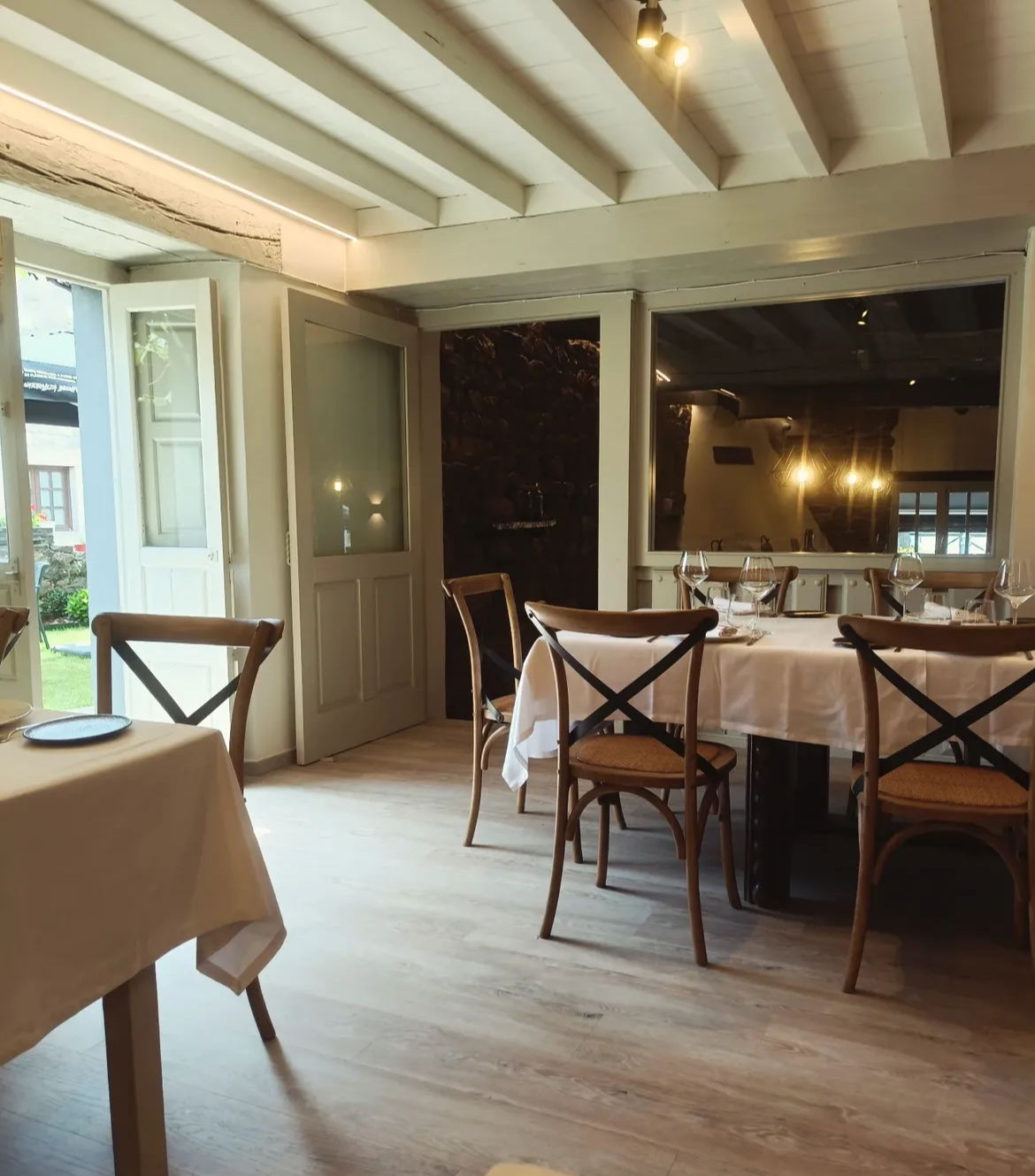 Hilo Restaurante, Restaurant in Ruente