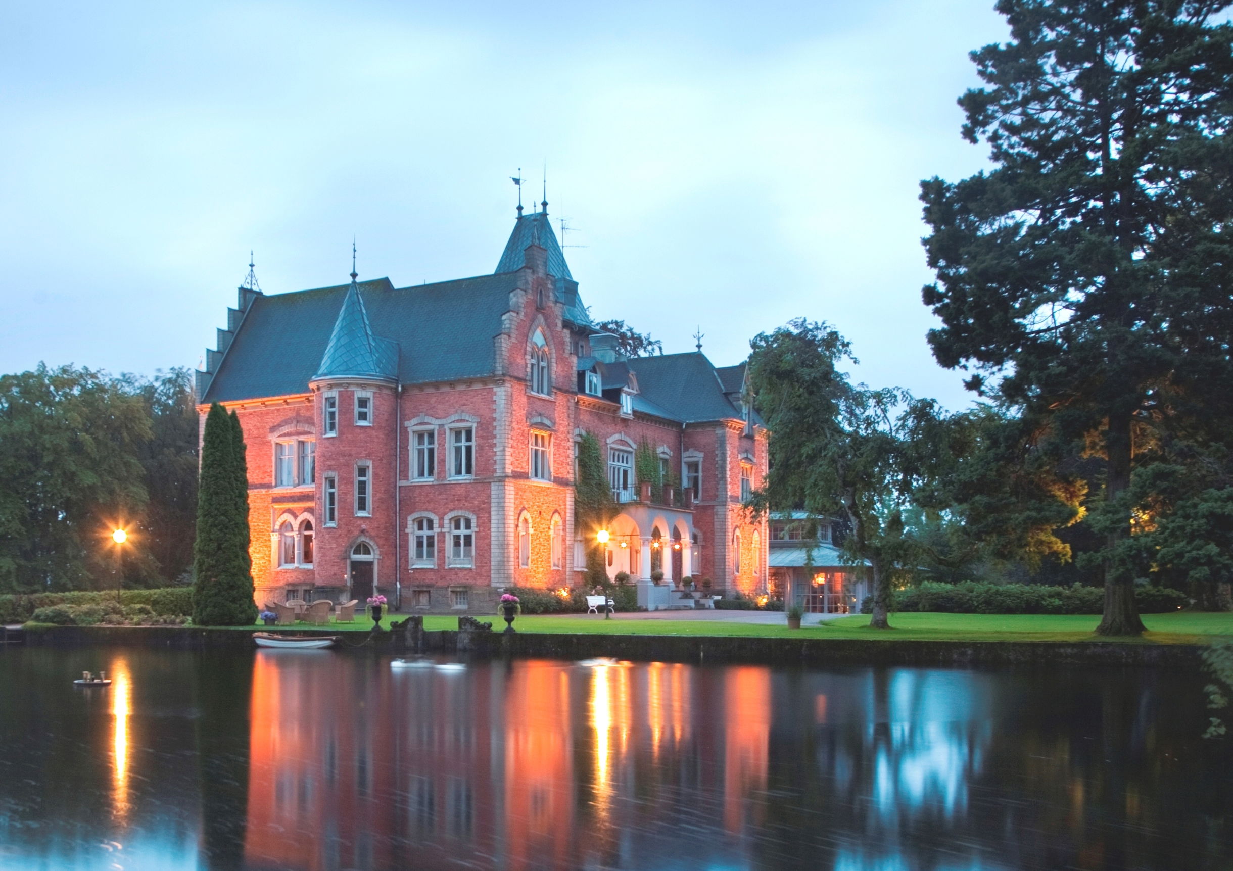 Thorskogs Slott, Hotel in Vasterlanda