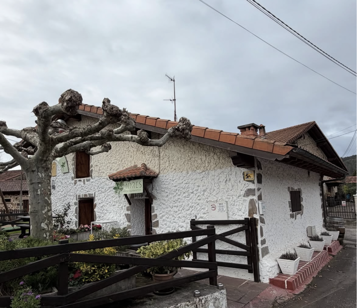 Mores, Vargas, Spain