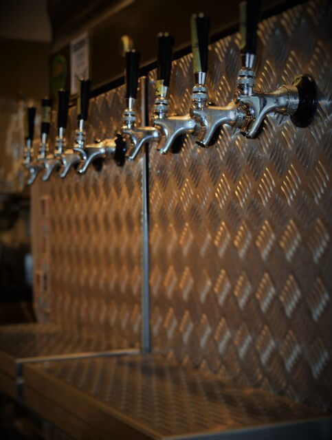 CRUZ BURGERS & CRAFT BEERS, Restaurant in Tokyo
