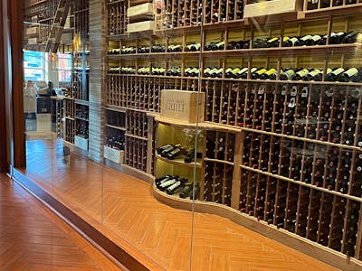 Eddie Merlot's, Englewood, United States