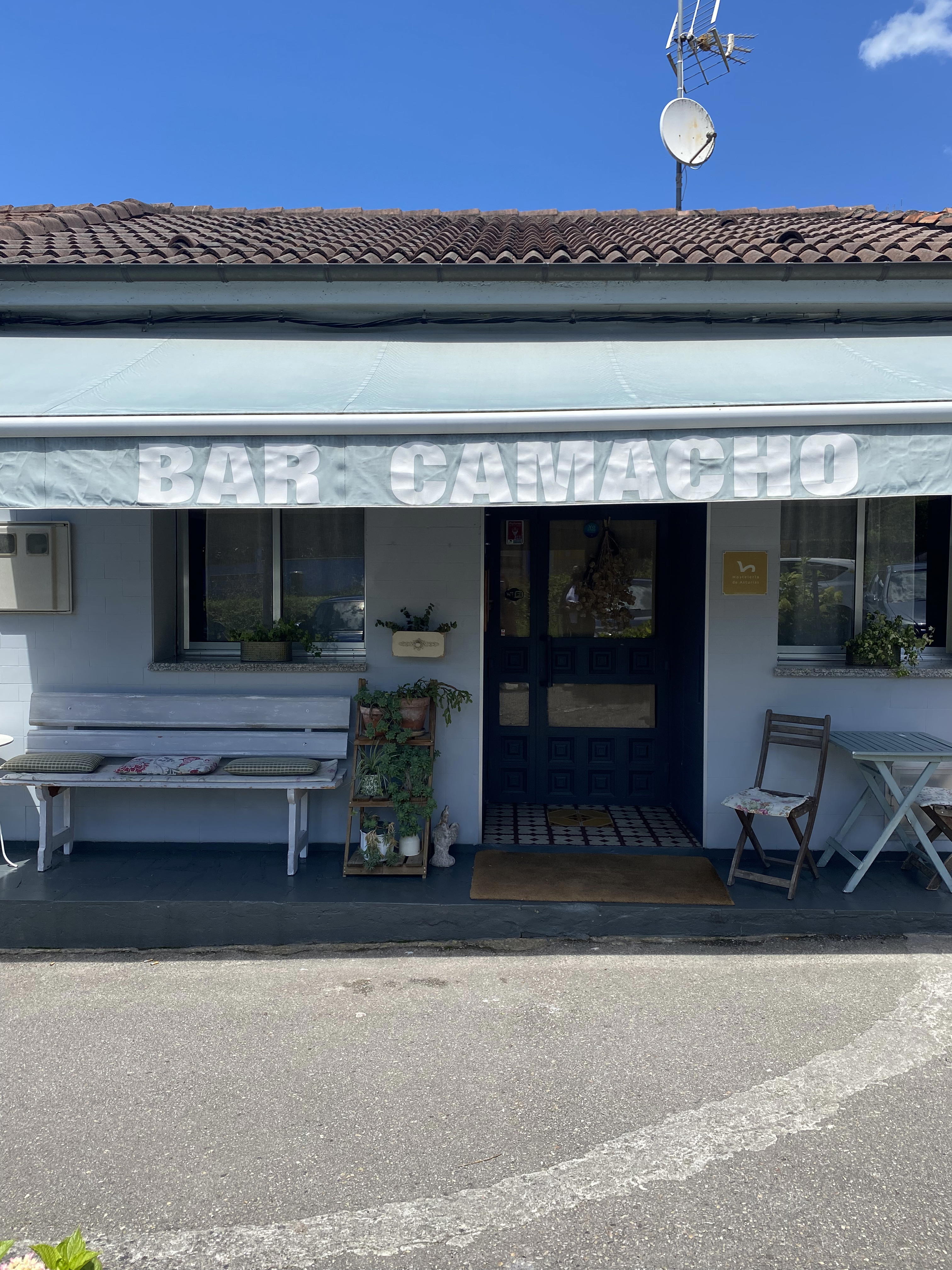 Bar Camacho restaurant in Anieves