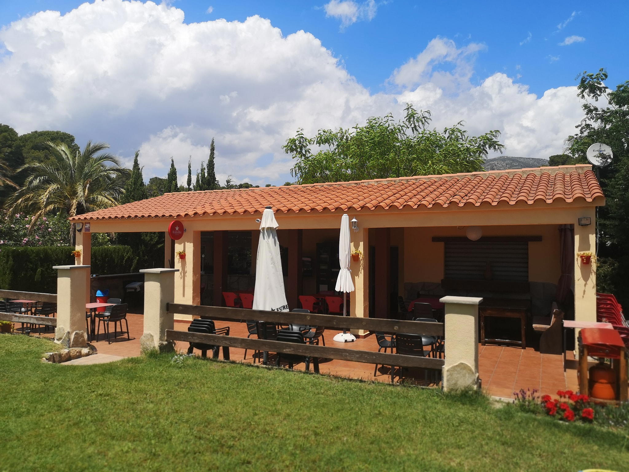Bar Las Planas restaurant in Grau De Castello