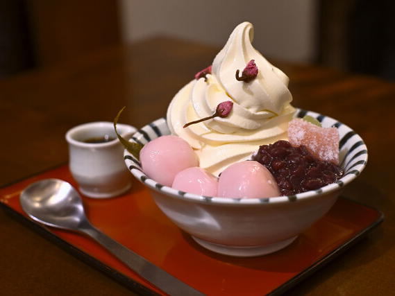 Kanmi Okame Yuurakuchou ten, Tokyo, Japan