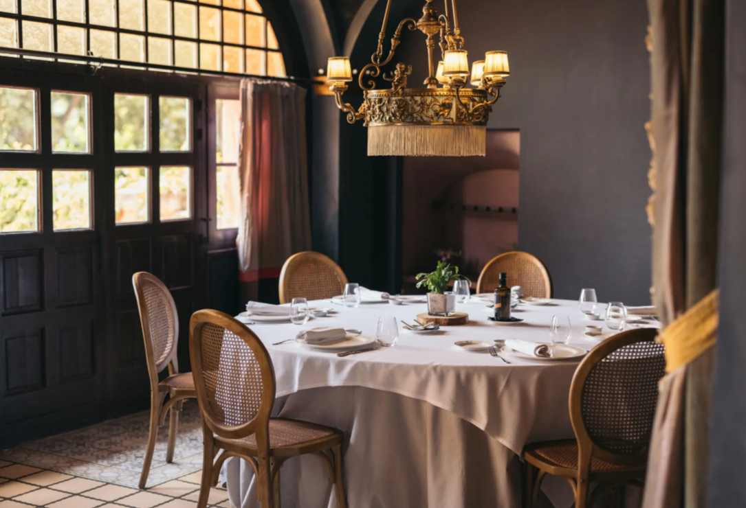 Restaurante Espai Fortuny. Hotel Mas La Boella, La Canonja, Spain