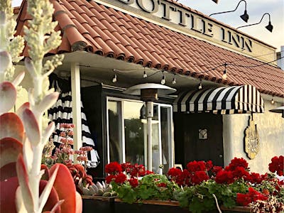 The Bottle Inn Hermosa, Restaurant in Hermosa Beach
