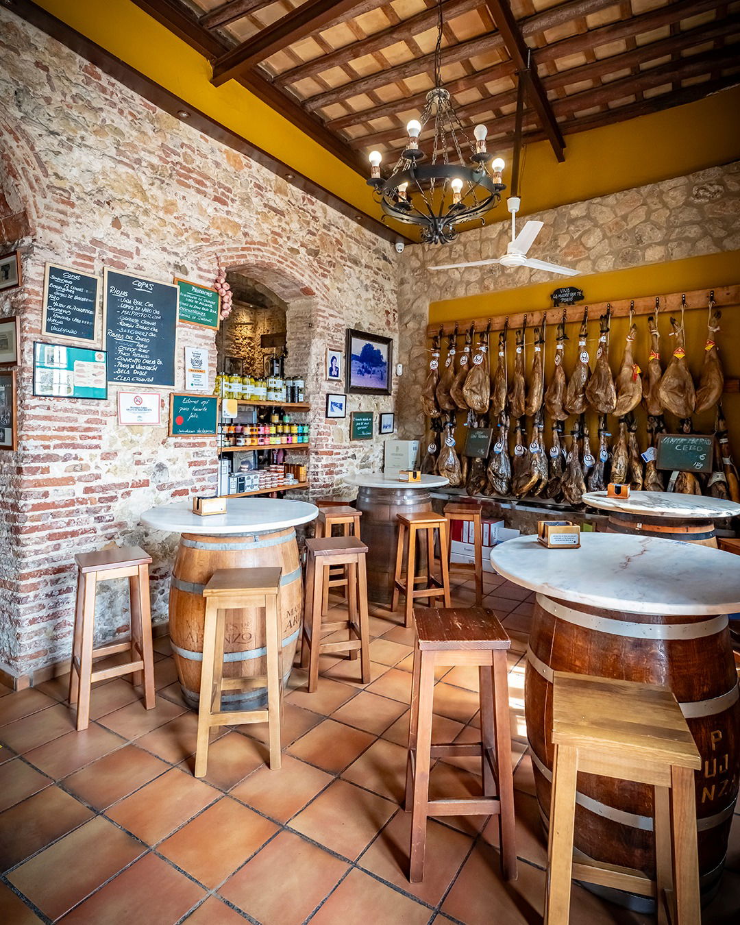 Delicatessen Merkajamón, Restaurant in Ayamonte