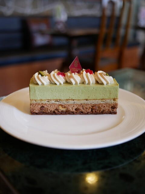 GATEAU DES BOIS LABORATOIRE Raboratowāru, Nara, Japan