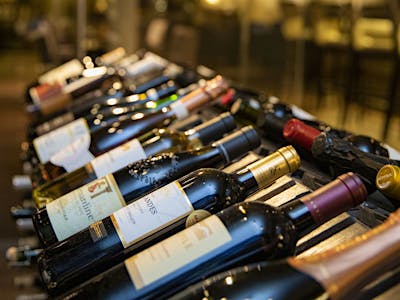 Echelon Wine Bar, Restaurant in Leesburg