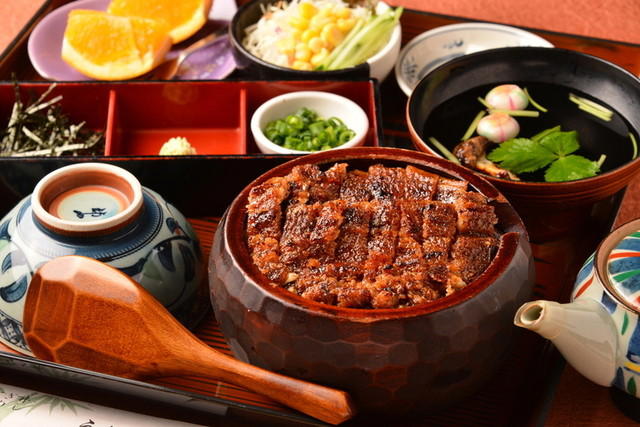Una Sen restaurant in Tajimi, Japan