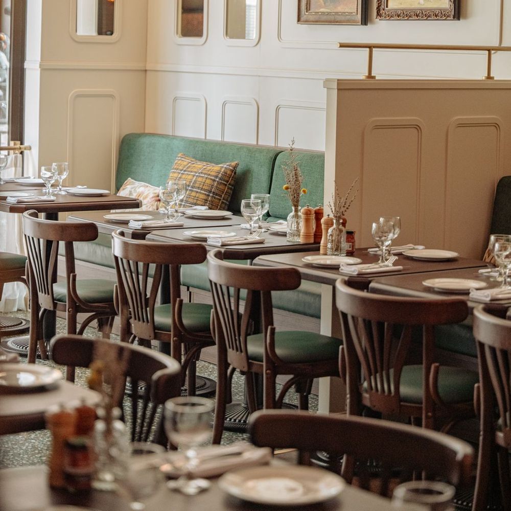 Le Colvert, Restaurant in Hong Kong
