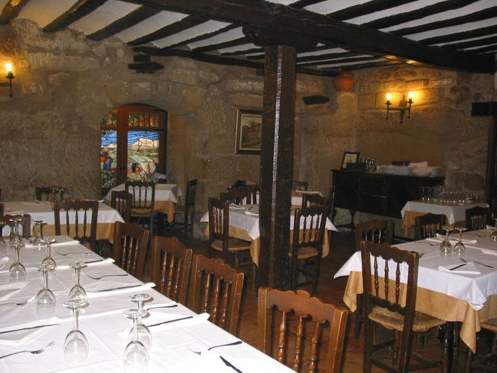 Los 4 Arcos, Restaurant in Briones