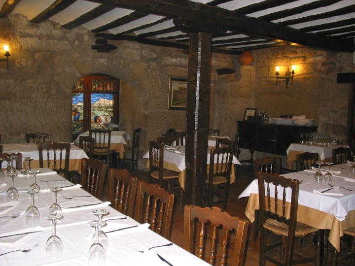 Los 4 Arcos restaurant in Briones